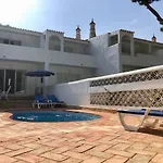 فيلة Vale Do Garrao المانسيل