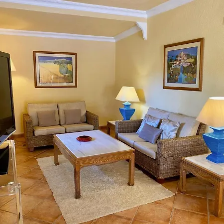 Villa Vale Do Garrao
