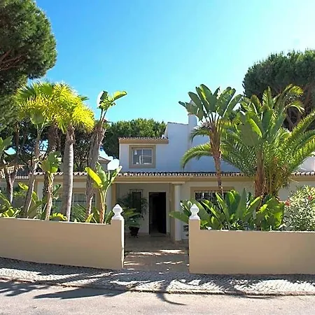 Villa Vale Do Garrao