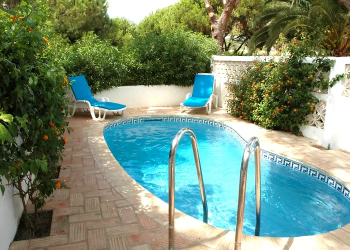 Vale Do Garrao ヴィラ アルマンシル