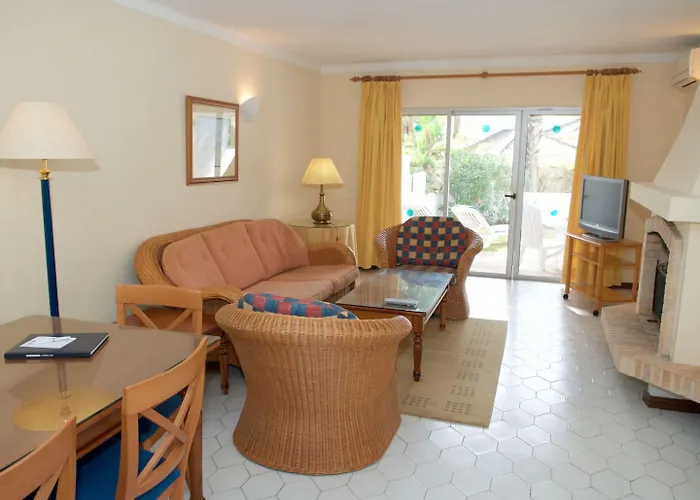 ヴィラ Vale Do Garrao アルマンシル