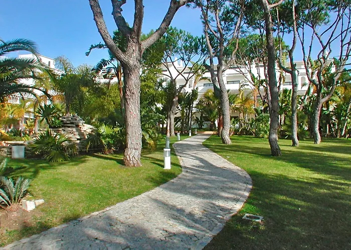 Vale Do Garrao * アルマンシル